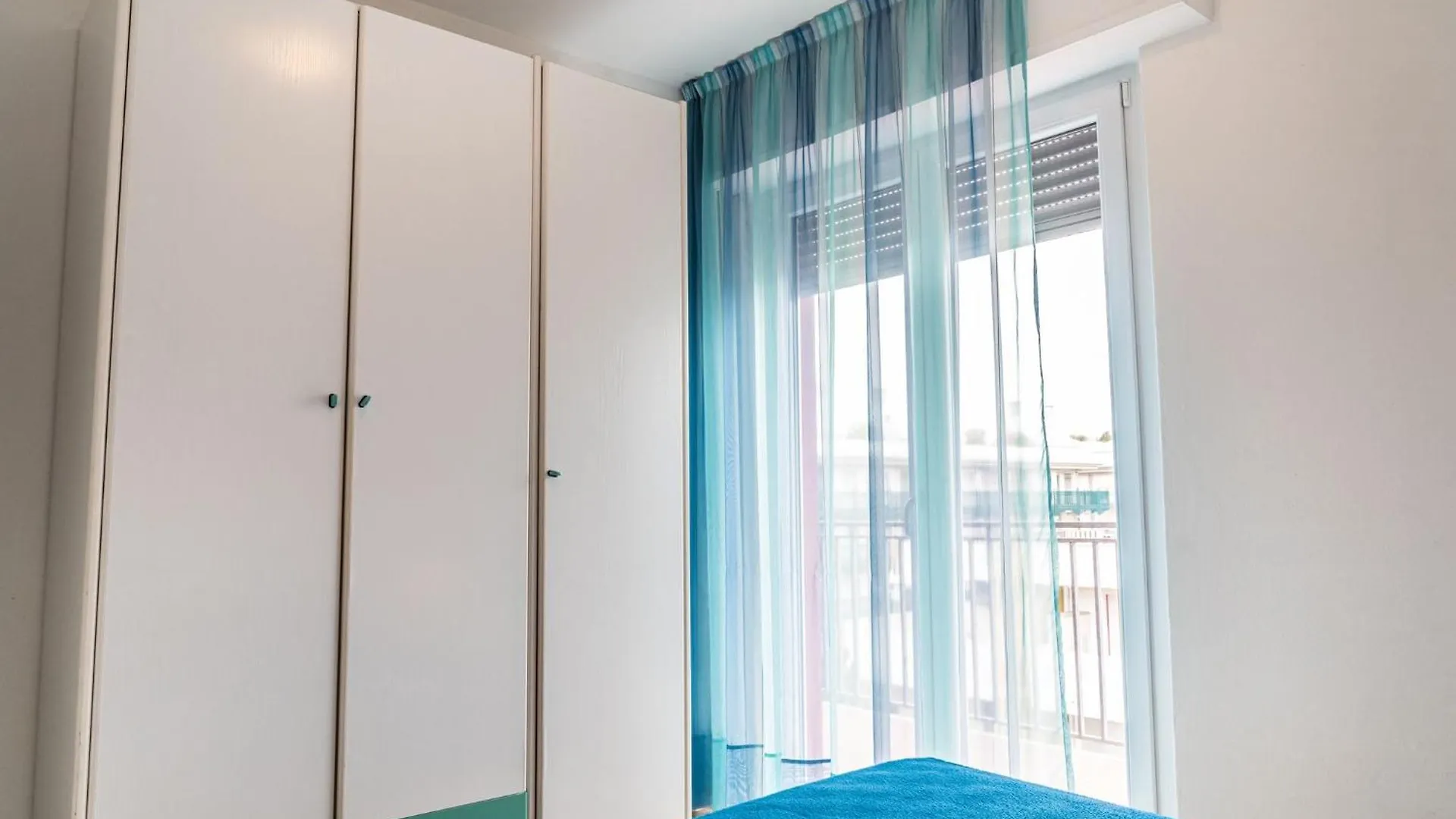 Apartment Side Sea View Flat For 6 Guests Near Bibione Beach
