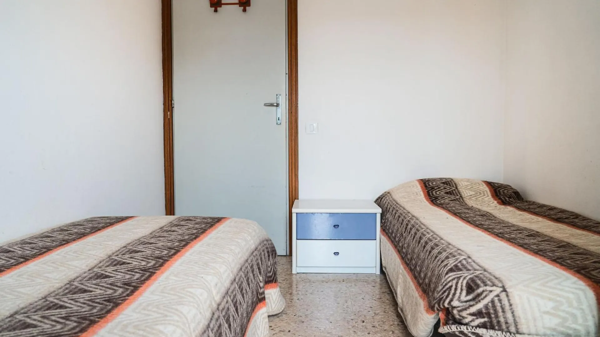 Side Sea View Flat For 6 Guests Near Bibione Beach شقة